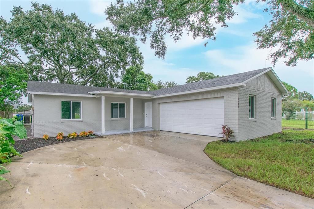 Недавно продано: $339,000 (3 спален, 2 ванн, 1192 Квадратных фут)