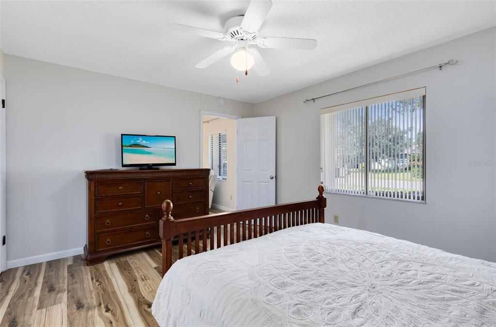 Activo con contrato: $479,900 (3 camas, 2 baños, 2031 Pies cuadrados)