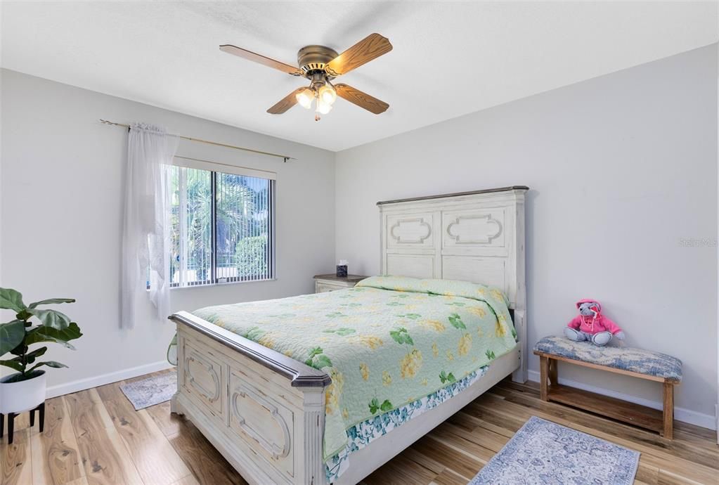 Activo con contrato: $479,900 (3 camas, 2 baños, 2031 Pies cuadrados)