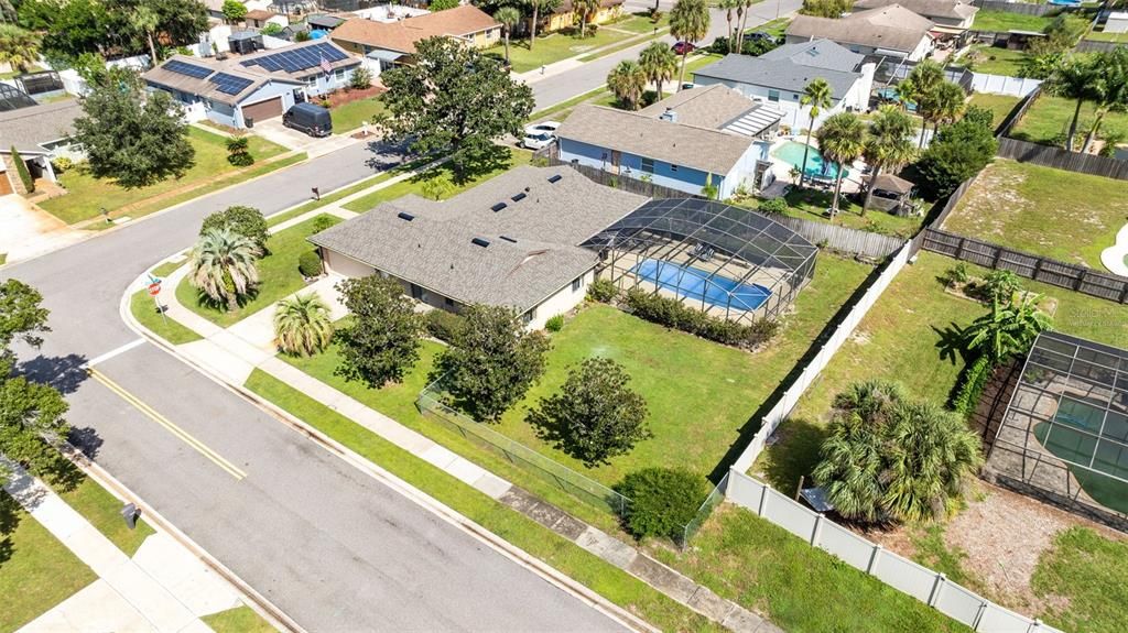 Activo con contrato: $479,900 (3 camas, 2 baños, 2031 Pies cuadrados)