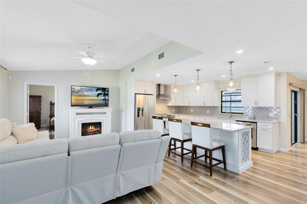 Activo con contrato: $479,900 (3 camas, 2 baños, 2031 Pies cuadrados)