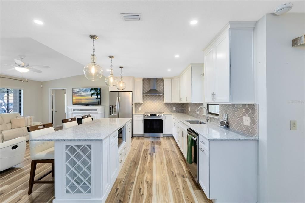 Activo con contrato: $479,900 (3 camas, 2 baños, 2031 Pies cuadrados)