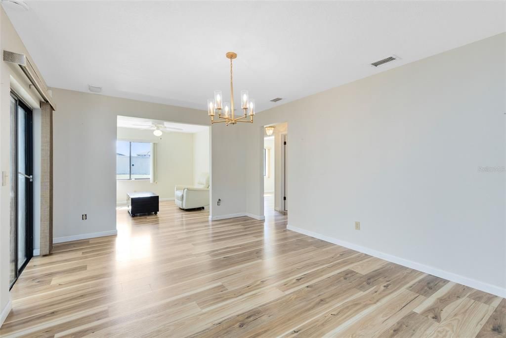 Activo con contrato: $479,900 (3 camas, 2 baños, 2031 Pies cuadrados)