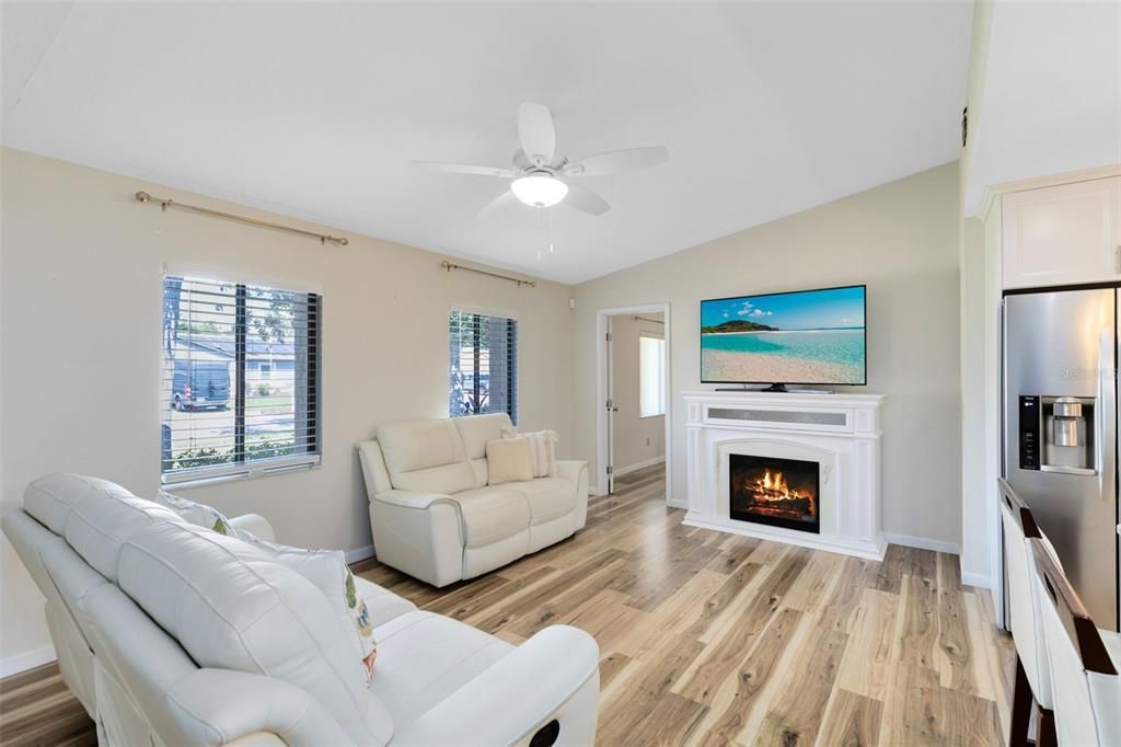 Activo con contrato: $479,900 (3 camas, 2 baños, 2031 Pies cuadrados)