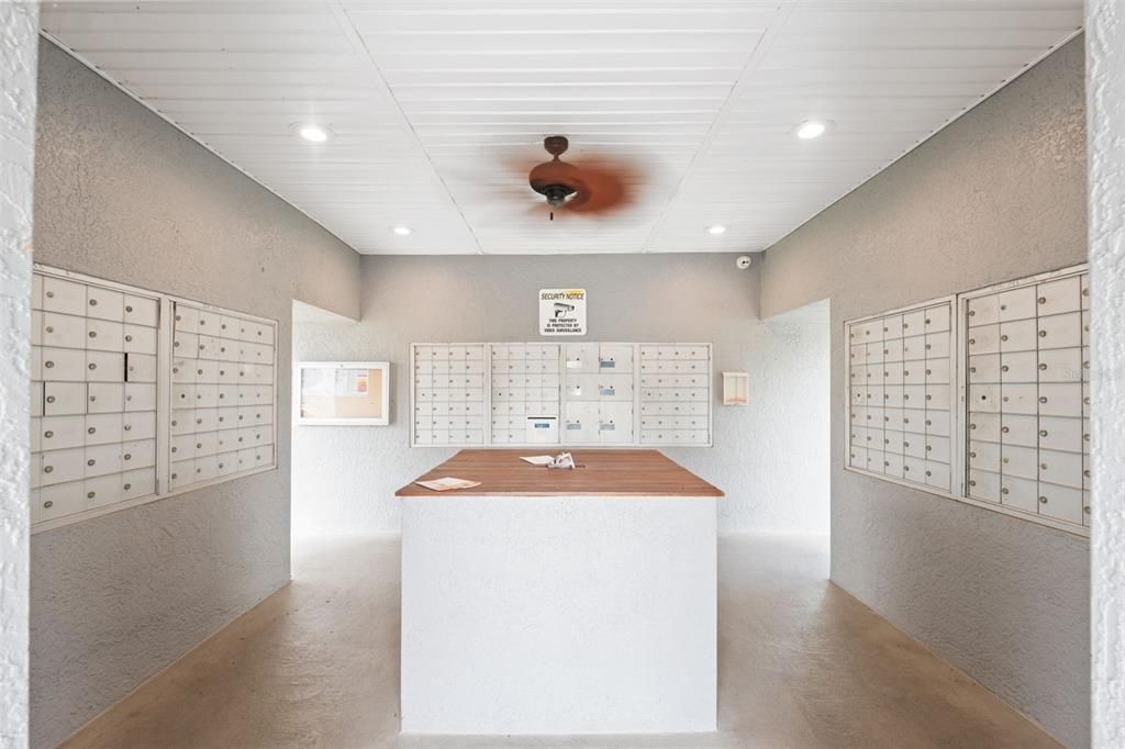 Под контрактом: $169,000 (1 спален, 1 ванн, 732 Квадратных фут)