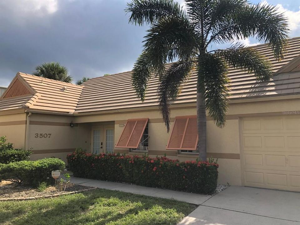 For Rent: $2,800 (3 beds, 2 baths, 1718 Square Feet)