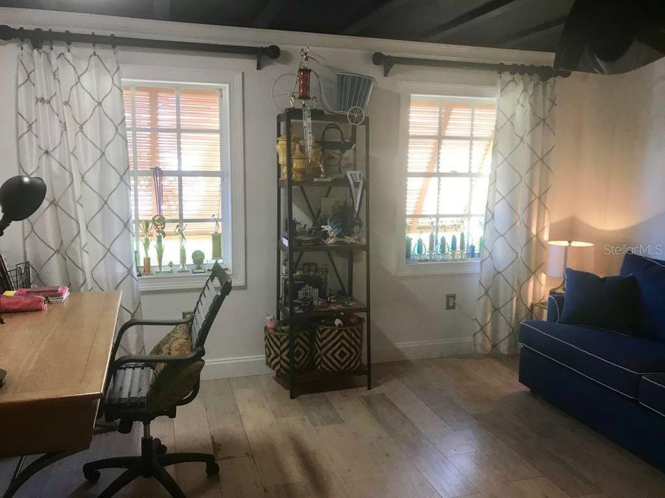 For Rent: $2,800 (3 beds, 2 baths, 1718 Square Feet)