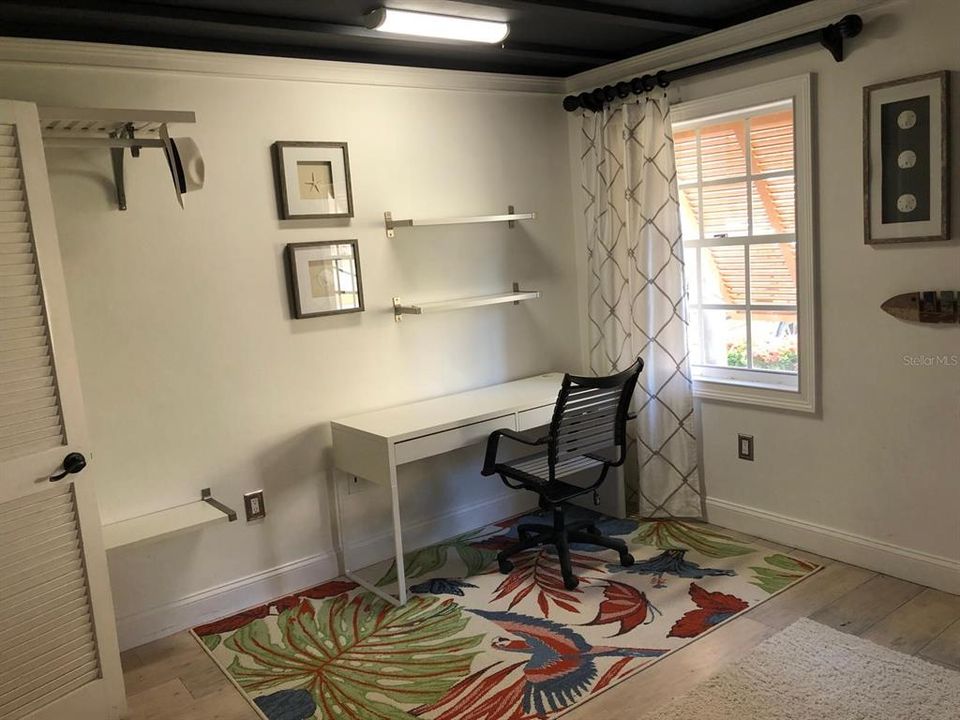 For Rent: $2,800 (3 beds, 2 baths, 1718 Square Feet)