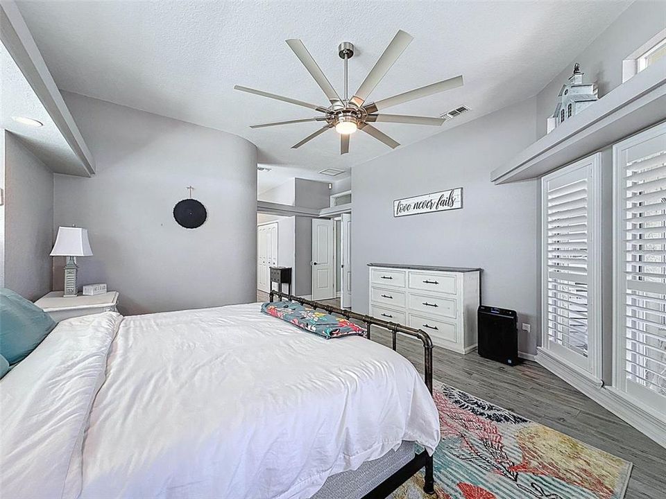 For Sale: $1,200,000 (3 beds, 3 baths, 2527 Square Feet)