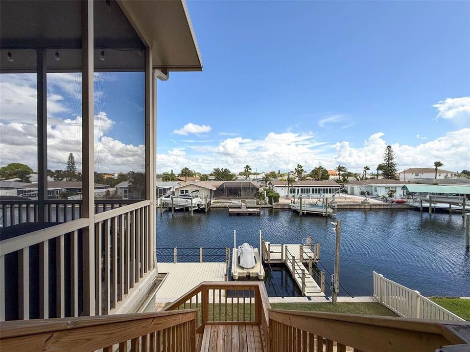 For Sale: $1,200,000 (3 beds, 3 baths, 2527 Square Feet)