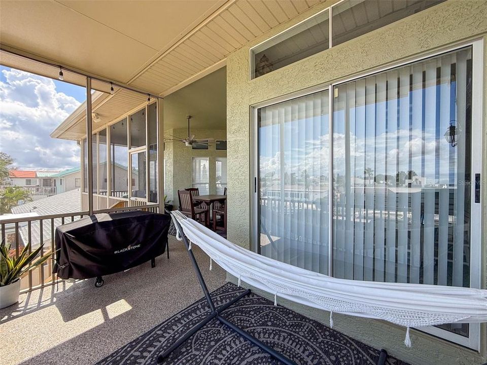 For Sale: $1,200,000 (3 beds, 3 baths, 2527 Square Feet)