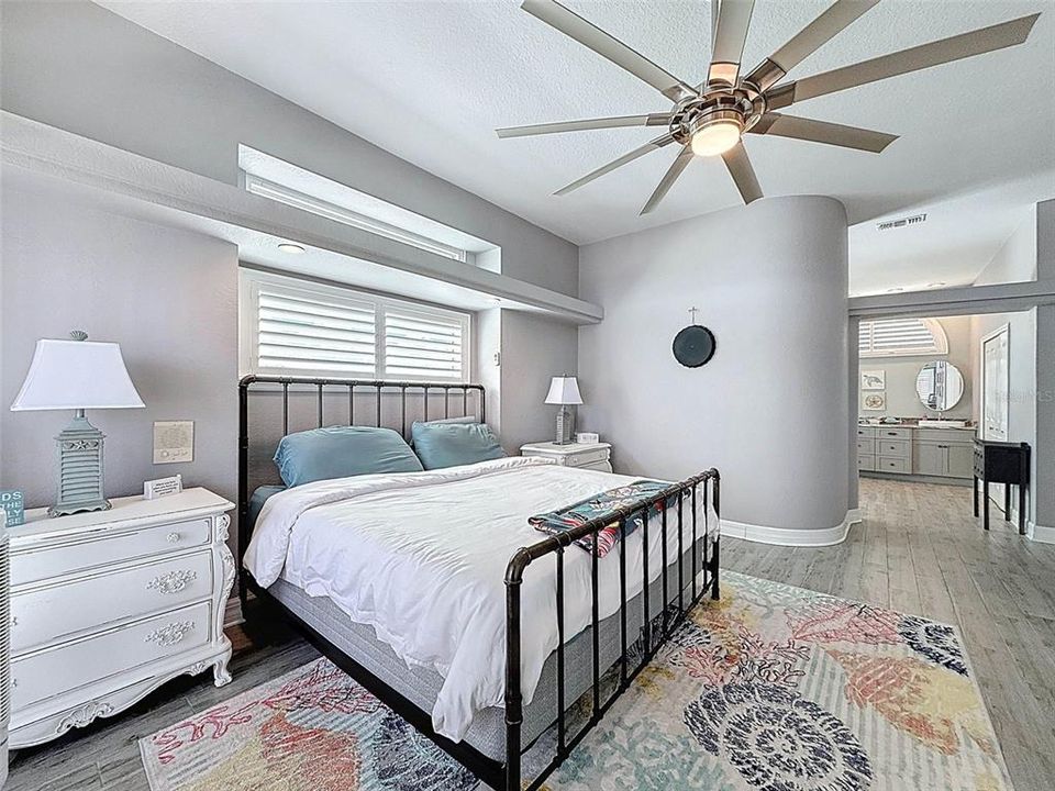 For Sale: $1,200,000 (3 beds, 3 baths, 2527 Square Feet)