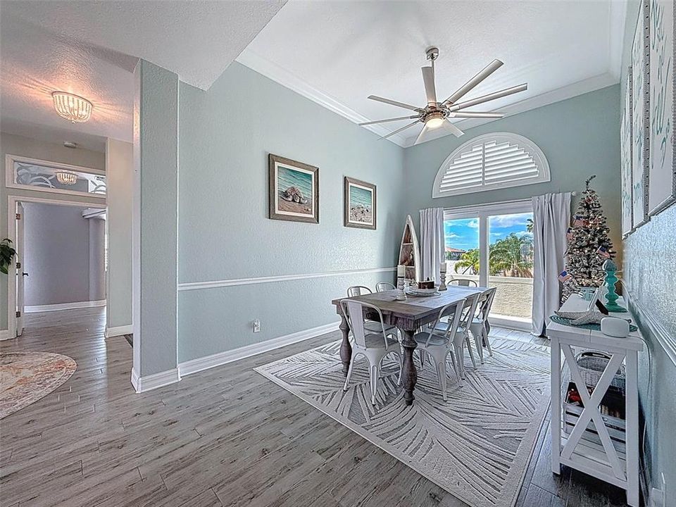 For Sale: $1,200,000 (3 beds, 3 baths, 2527 Square Feet)