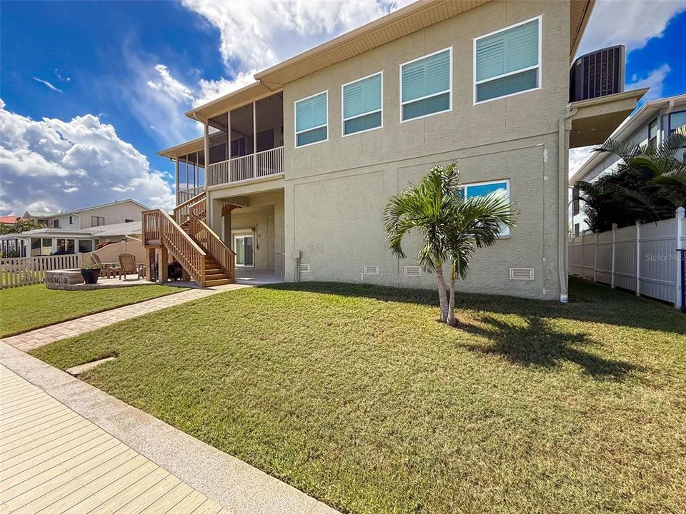 For Sale: $1,200,000 (3 beds, 3 baths, 2527 Square Feet)