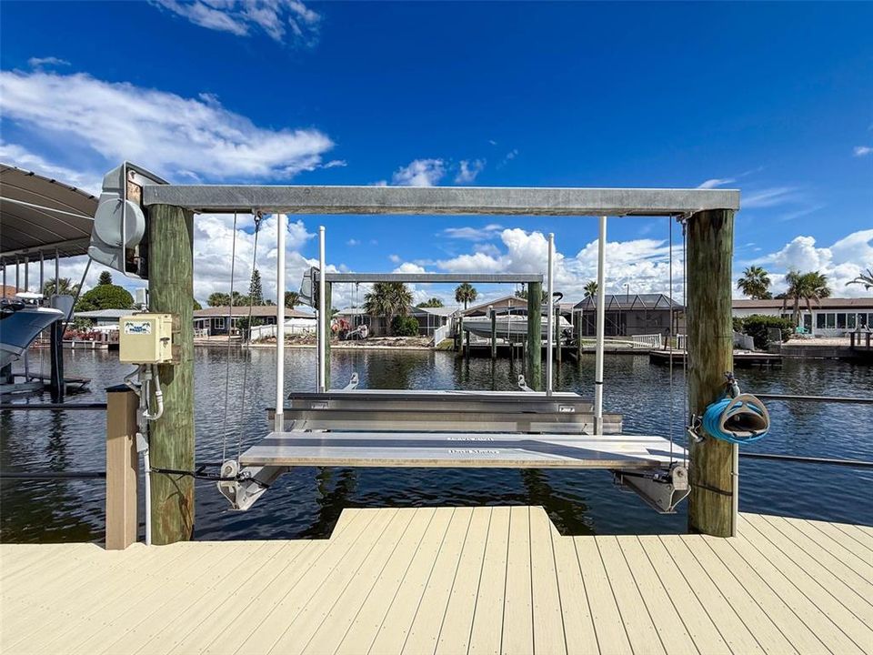 For Sale: $1,200,000 (3 beds, 3 baths, 2527 Square Feet)