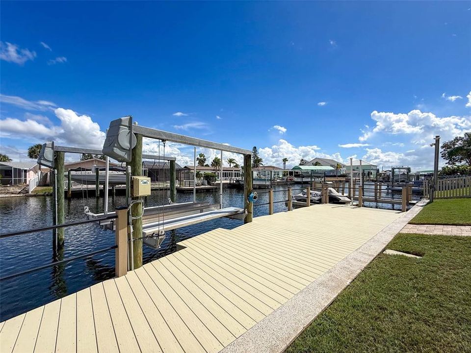 For Sale: $1,200,000 (3 beds, 3 baths, 2527 Square Feet)