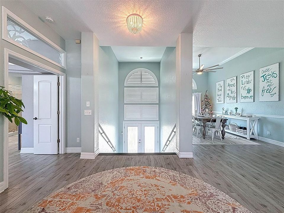 For Sale: $1,200,000 (3 beds, 3 baths, 2527 Square Feet)