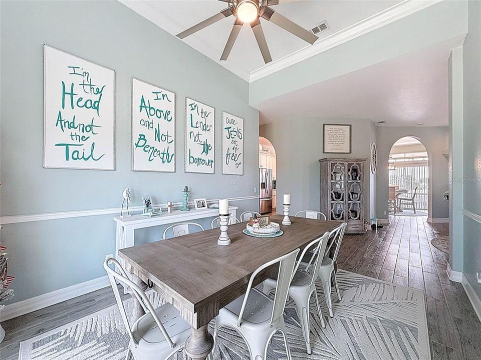 For Sale: $1,200,000 (3 beds, 3 baths, 2527 Square Feet)