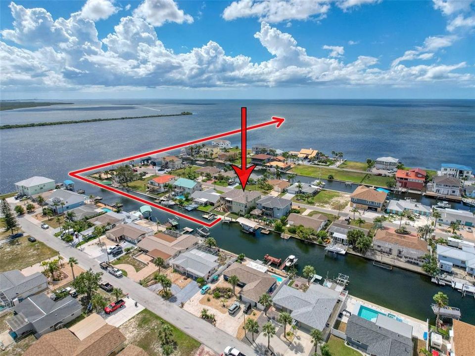 For Sale: $1,200,000 (3 beds, 3 baths, 2527 Square Feet)