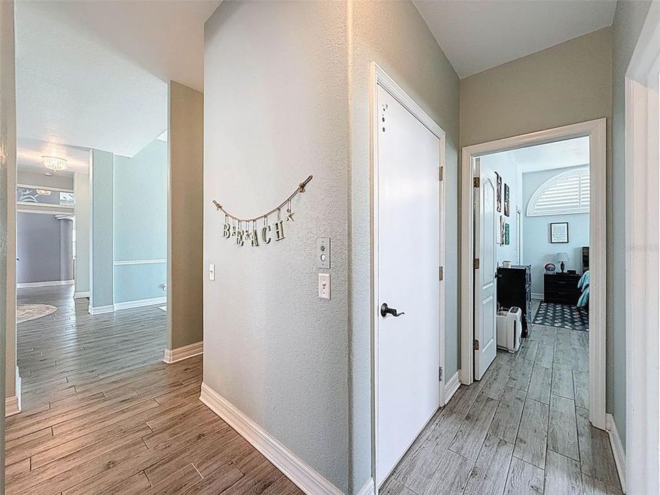 For Sale: $1,200,000 (3 beds, 3 baths, 2527 Square Feet)