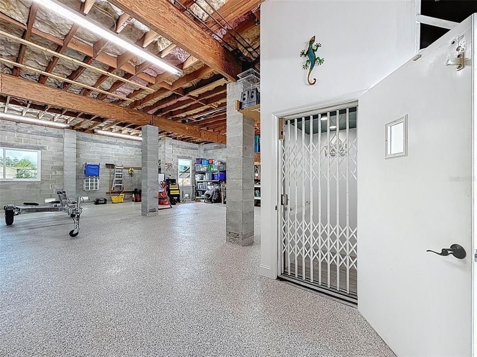 For Sale: $1,200,000 (3 beds, 3 baths, 2527 Square Feet)