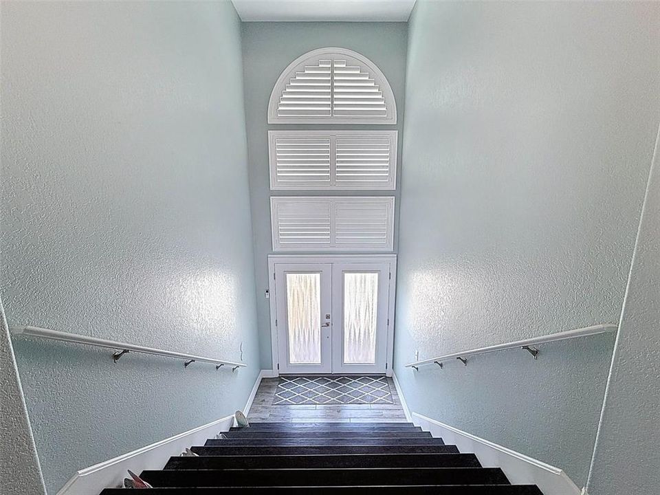 For Sale: $1,200,000 (3 beds, 3 baths, 2527 Square Feet)