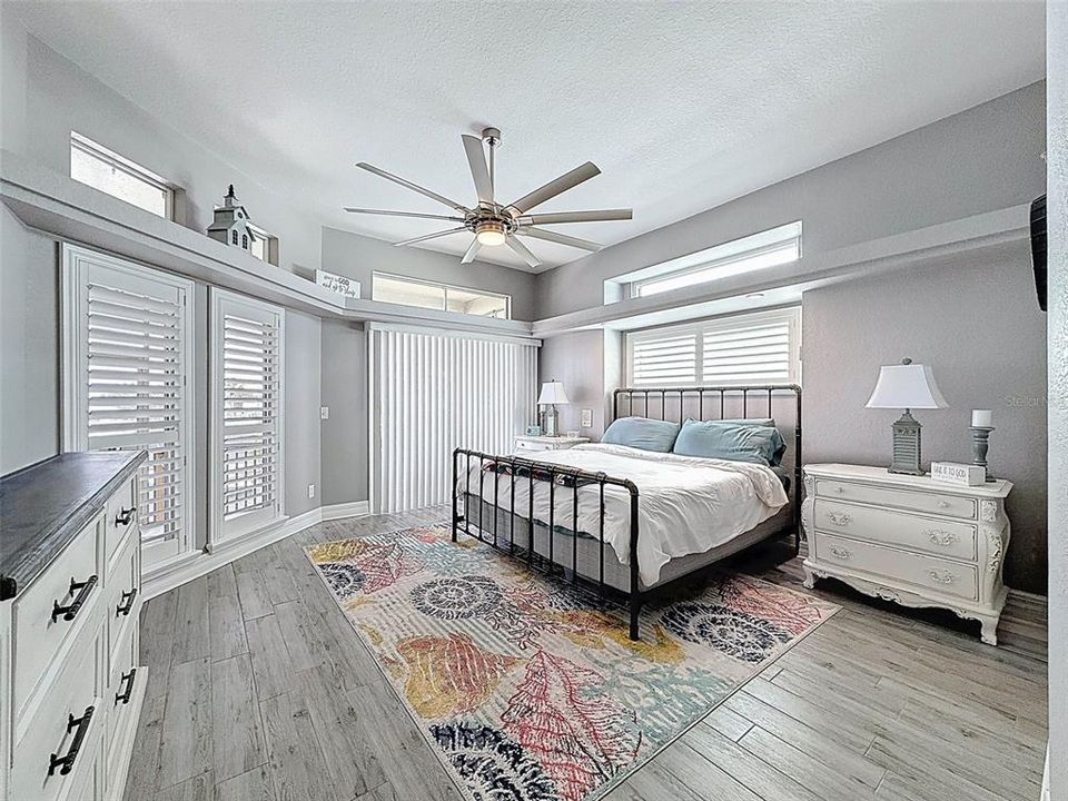 For Sale: $1,200,000 (3 beds, 3 baths, 2527 Square Feet)