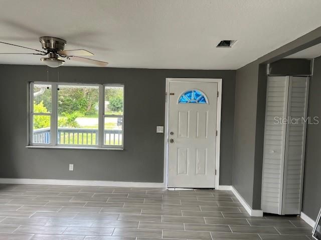 Active With Contract: $250,000 (3 beds, 1 baths, 1012 Square Feet)