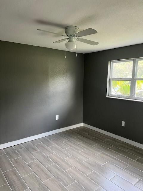 Active With Contract: $250,000 (3 beds, 1 baths, 1012 Square Feet)