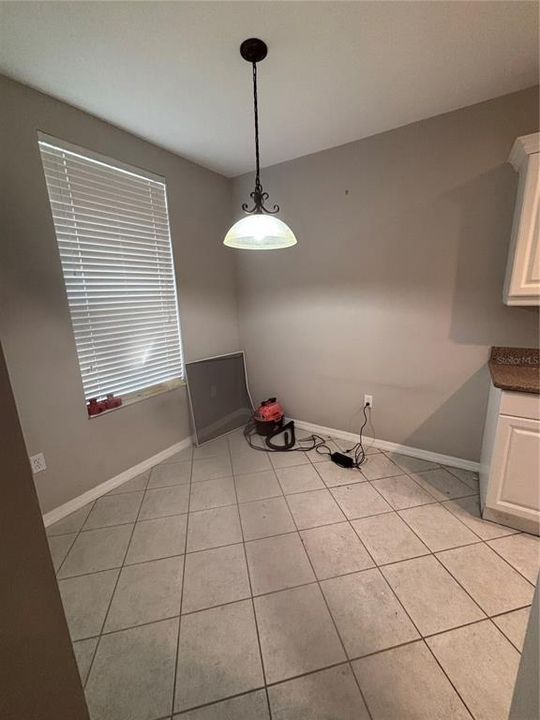 For Sale: $335,000 (3 beds, 2 baths, 1628 Square Feet)