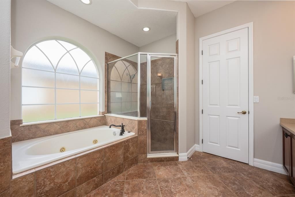 На продажу: $775,000 (5 спален, 4 ванн, 3570 Квадратных фут)