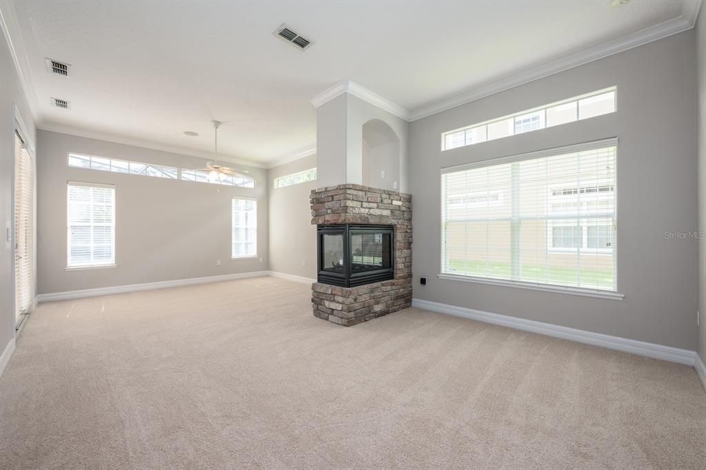 На продажу: $775,000 (5 спален, 4 ванн, 3570 Квадратных фут)