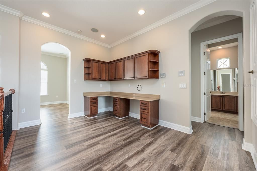 На продажу: $775,000 (5 спален, 4 ванн, 3570 Квадратных фут)