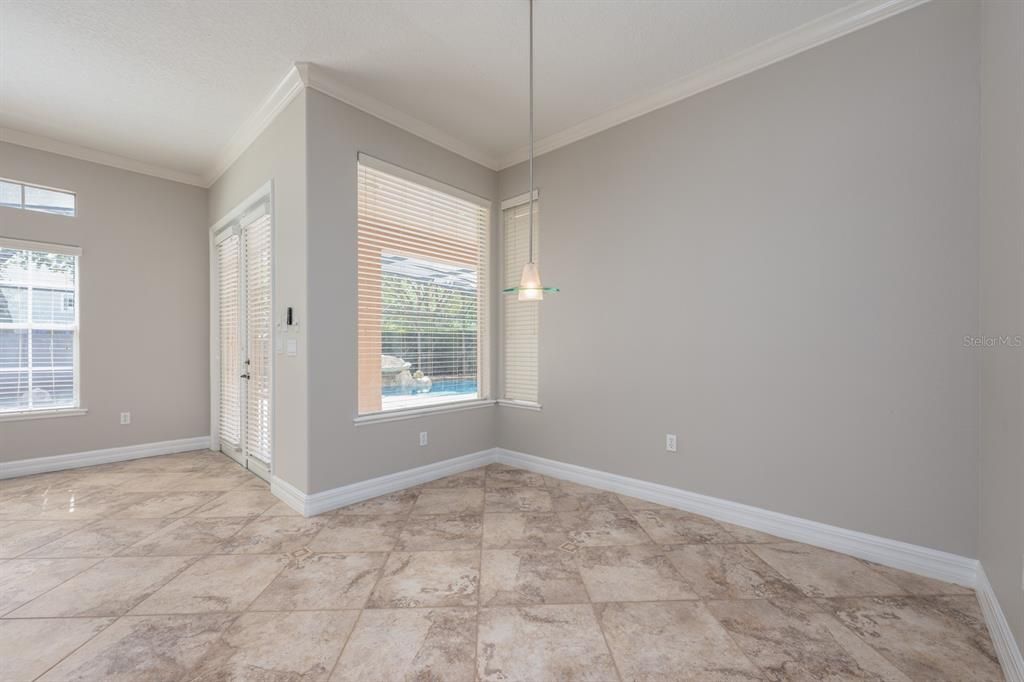 На продажу: $775,000 (5 спален, 4 ванн, 3570 Квадратных фут)