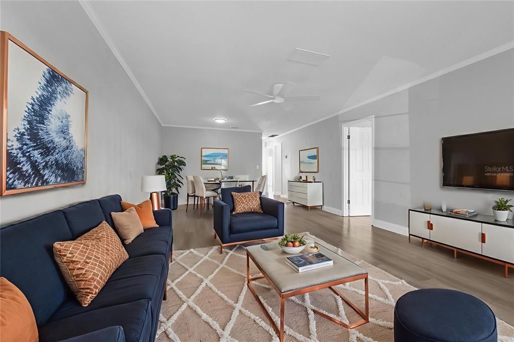 For Sale: $250,000 (2 beds, 2 baths, 1087 Square Feet)