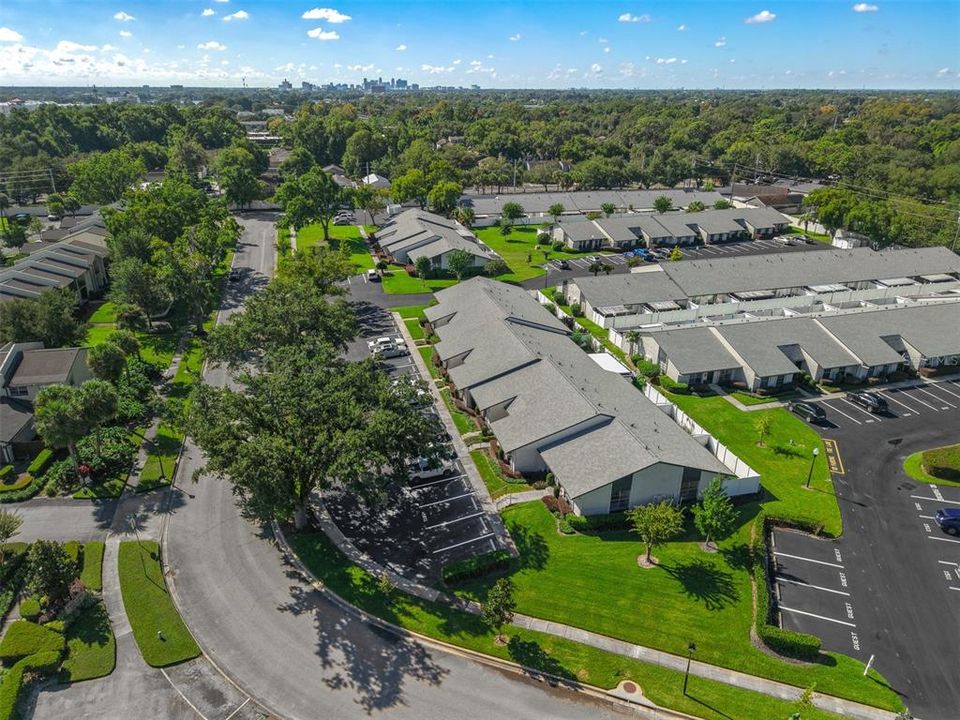 For Sale: $250,000 (2 beds, 2 baths, 1087 Square Feet)