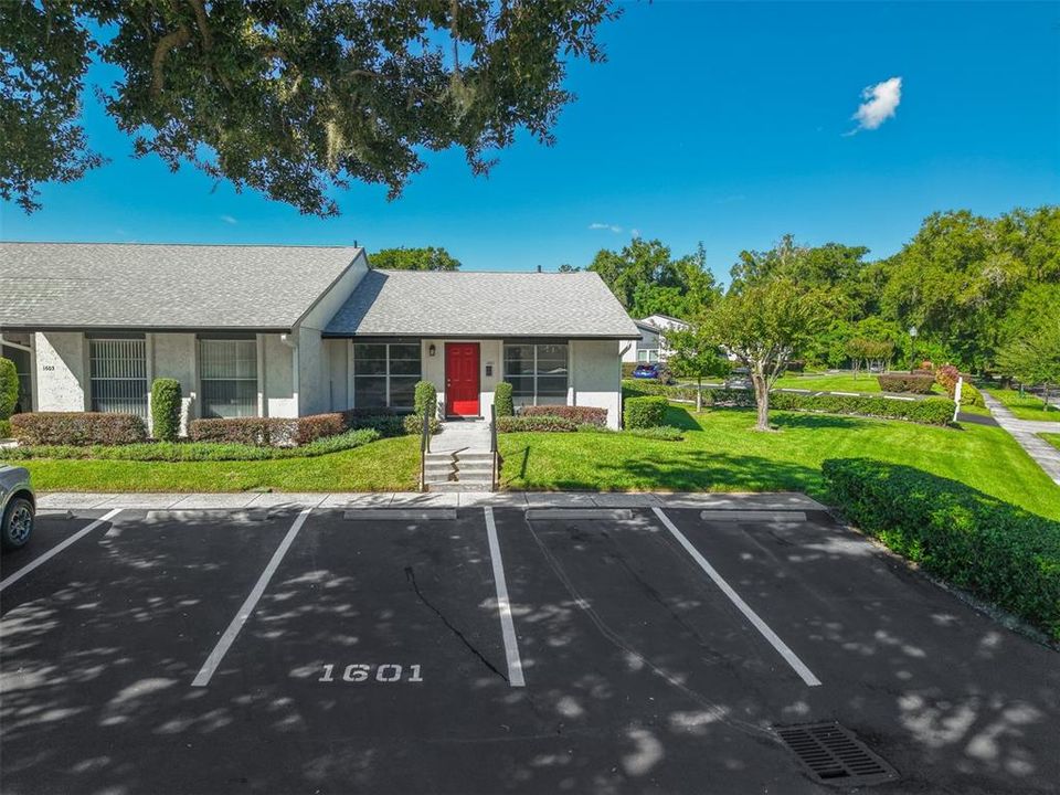 For Sale: $250,000 (2 beds, 2 baths, 1087 Square Feet)