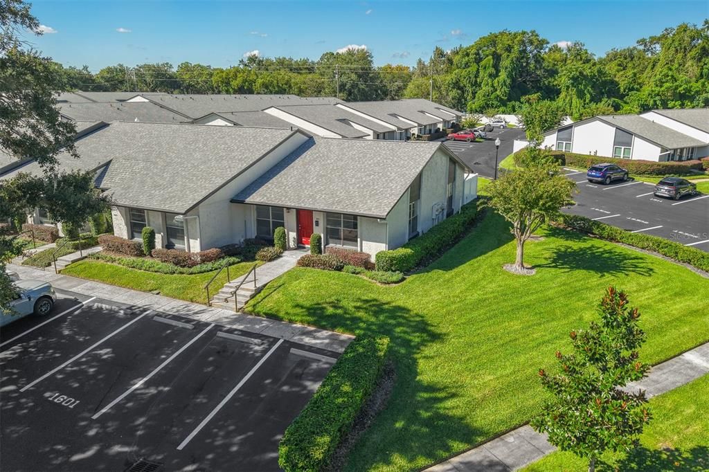 For Sale: $250,000 (2 beds, 2 baths, 1087 Square Feet)