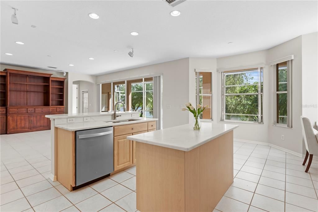 For Sale: $649,000 (4 beds, 4 baths, 3312 Square Feet)