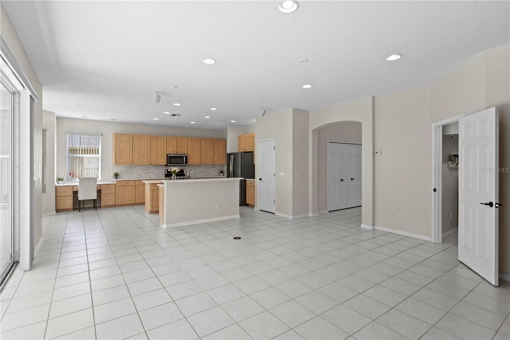 For Sale: $649,000 (4 beds, 4 baths, 3312 Square Feet)