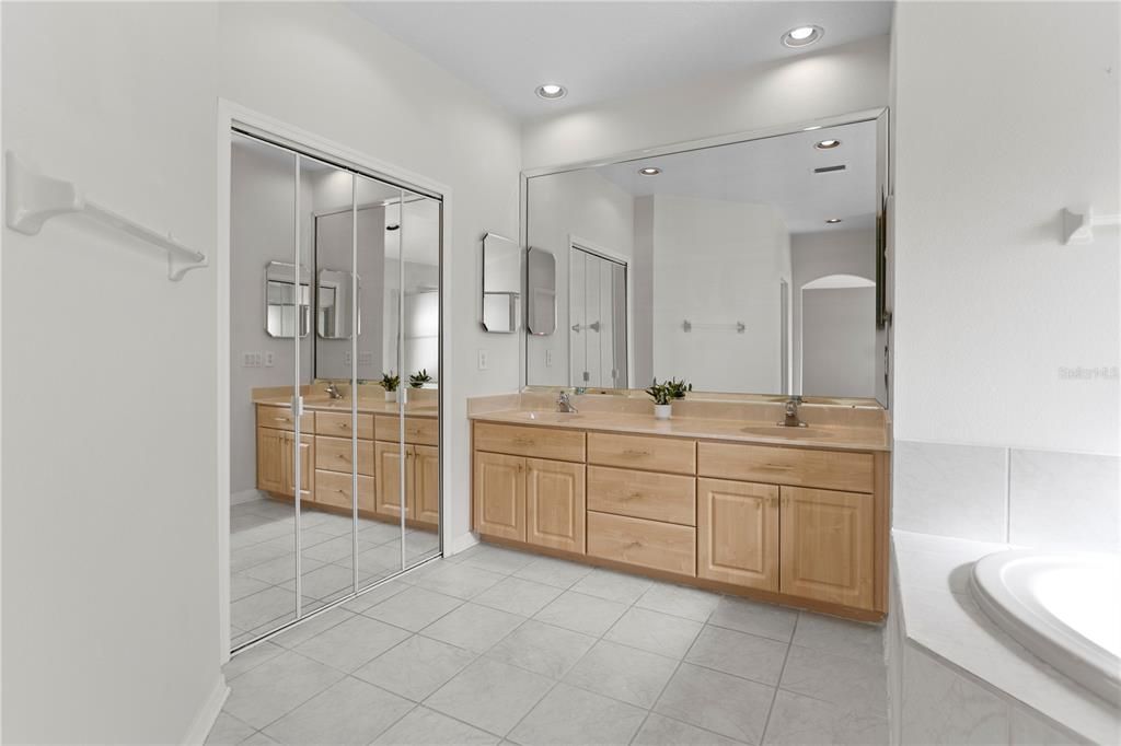 For Sale: $649,000 (4 beds, 4 baths, 3312 Square Feet)