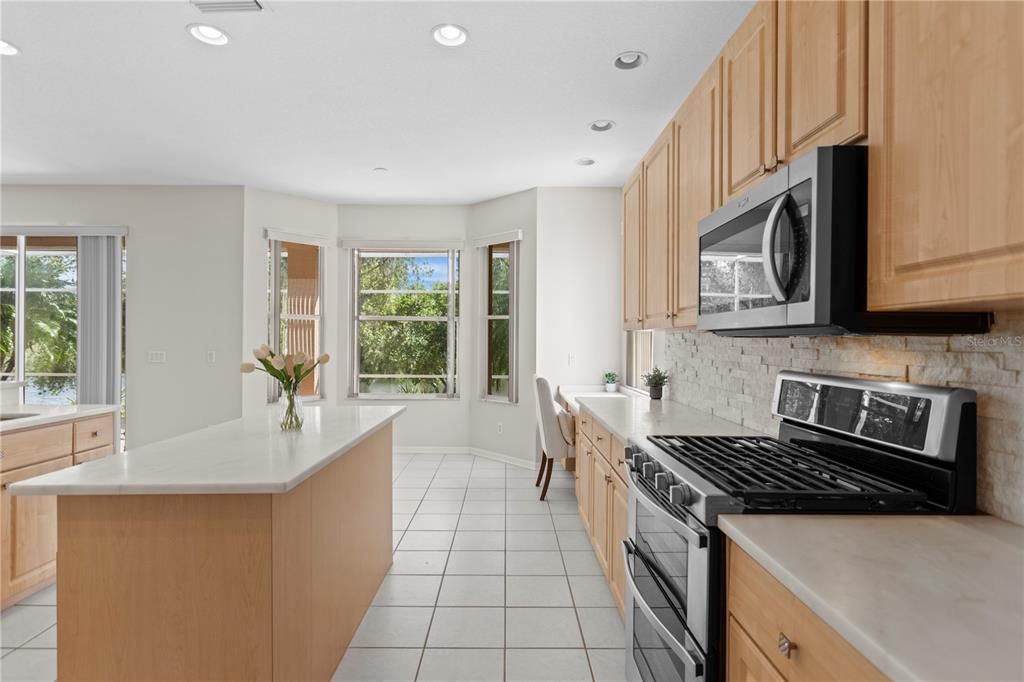 For Sale: $649,000 (4 beds, 4 baths, 3312 Square Feet)