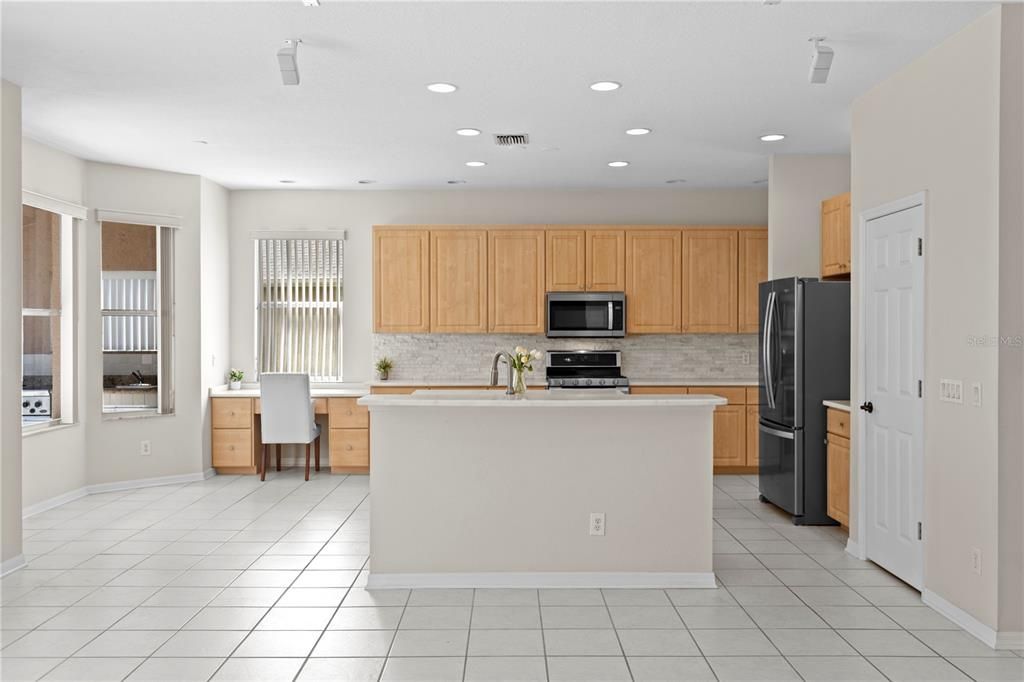 For Sale: $649,000 (4 beds, 4 baths, 3312 Square Feet)