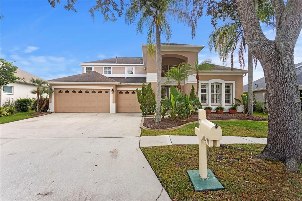 For Sale: $649,000 (4 beds, 4 baths, 3312 Square Feet)