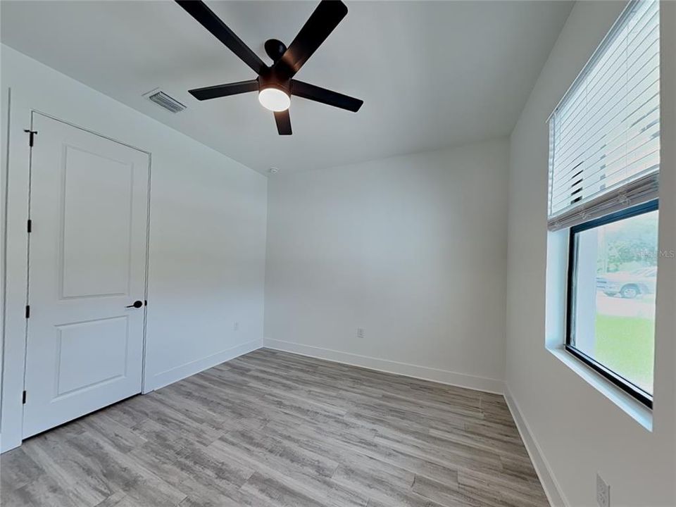 Activo con contrato: $650,000 (6 camas, 0 baños, 3032 Pies cuadrados)