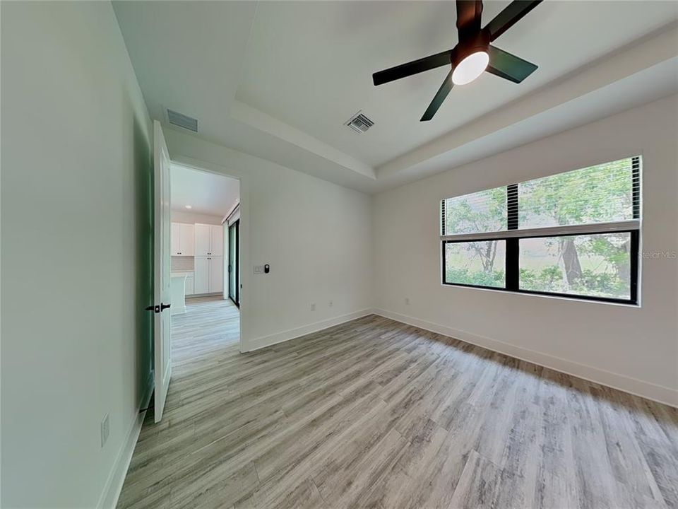 Activo con contrato: $650,000 (6 camas, 0 baños, 3032 Pies cuadrados)