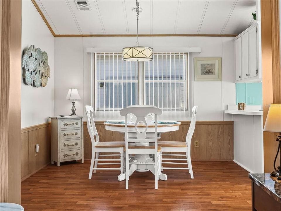 待售: $170,000 (1 贝兹, 2 浴室, 1080 平方英尺)