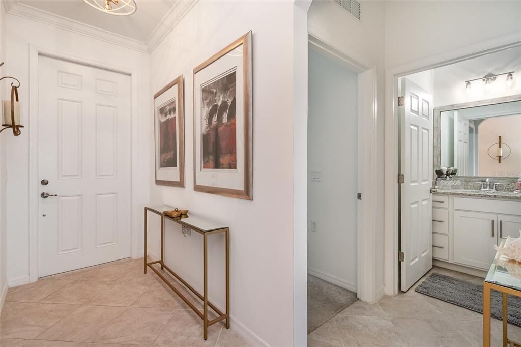 На продажу: $255,000 (2 спален, 2 ванн, 1154 Квадратных фут)