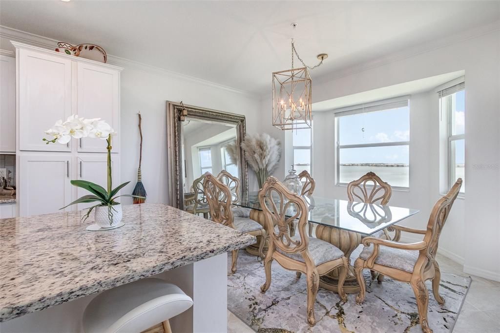 На продажу: $255,000 (2 спален, 2 ванн, 1154 Квадратных фут)