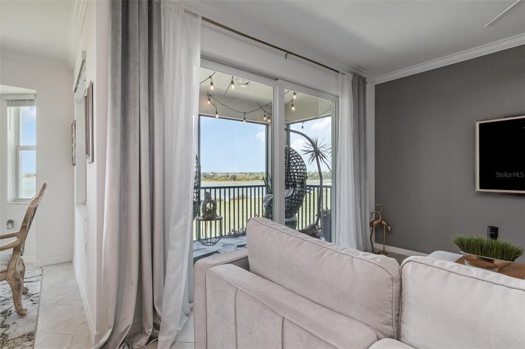 На продажу: $255,000 (2 спален, 2 ванн, 1154 Квадратных фут)